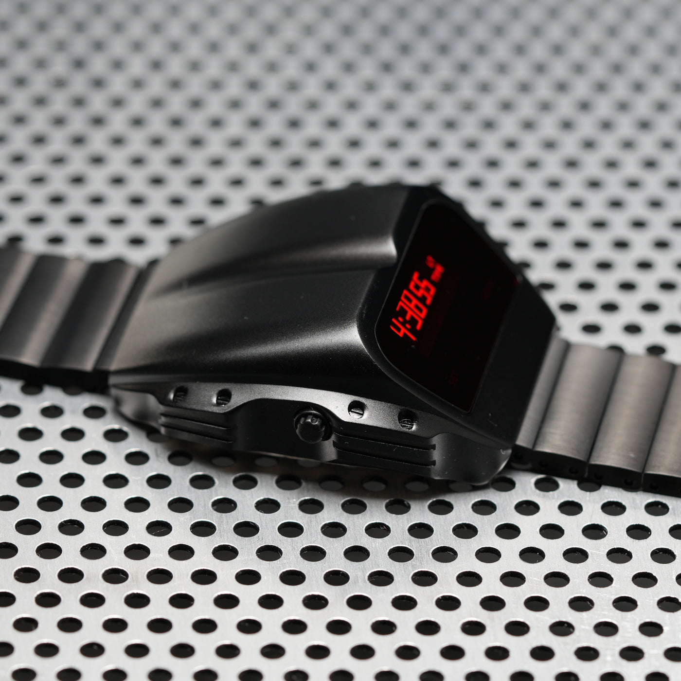T-800 (Black/Red) Fullmetal Shockproof OLED Limited Edition Watch