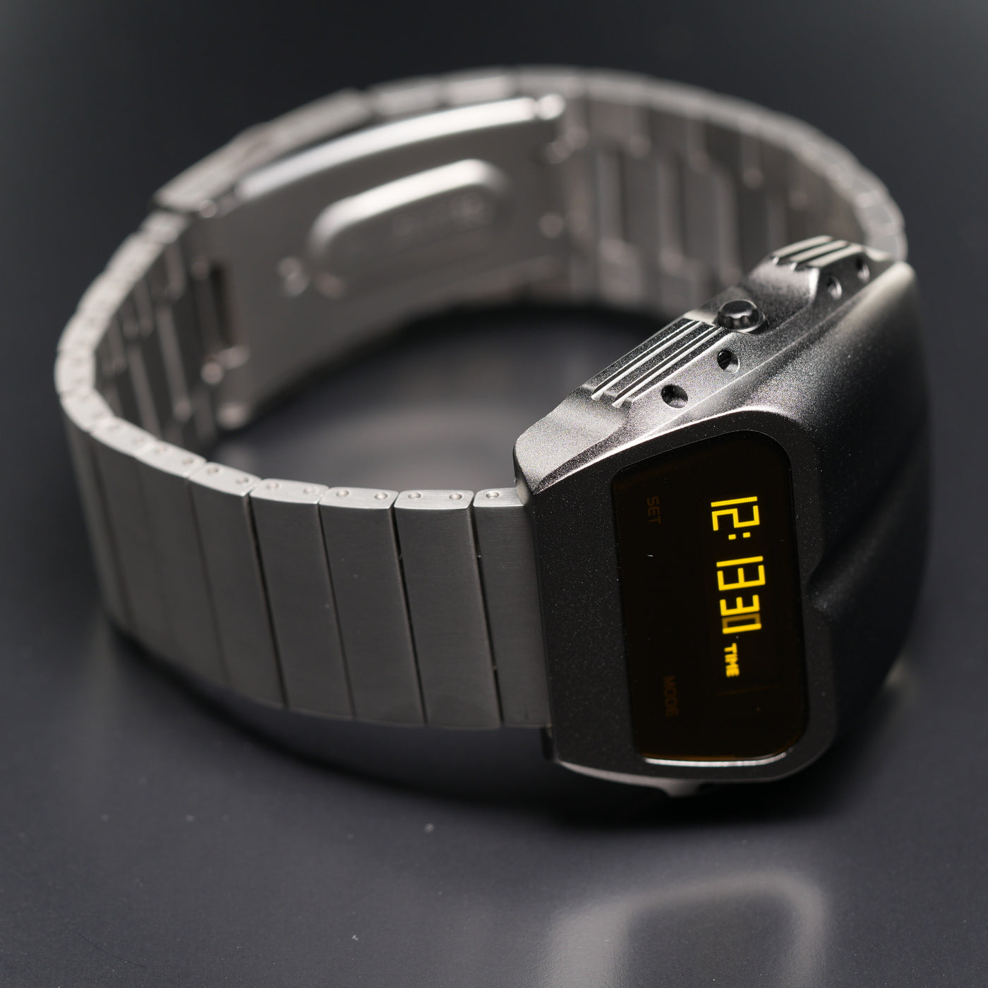 T-800 (Gray/Yellow) Fullmetal Shockproof OLED Limited Edition Watch