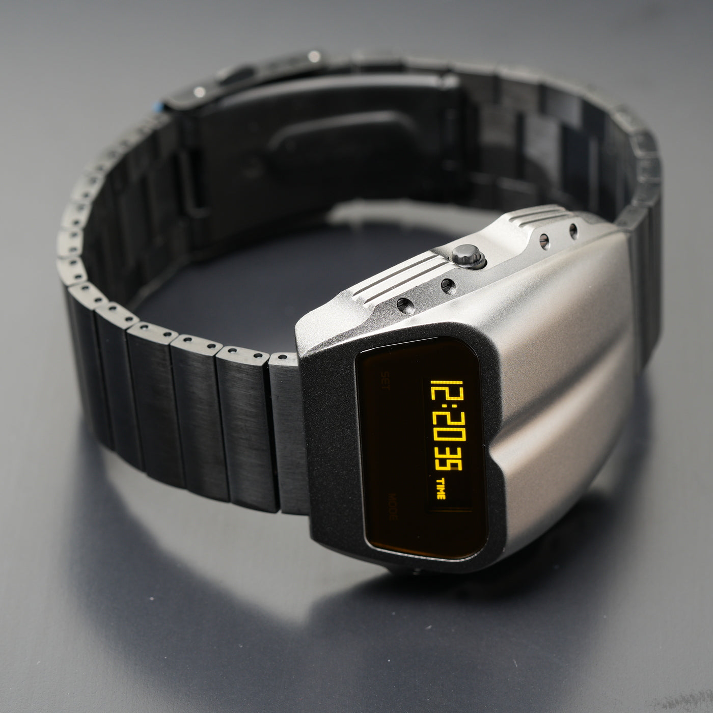 T-800 (Gray/Yellow, Black Bracelet) Fullmetal Shockproof OLED Limited Edition Watch