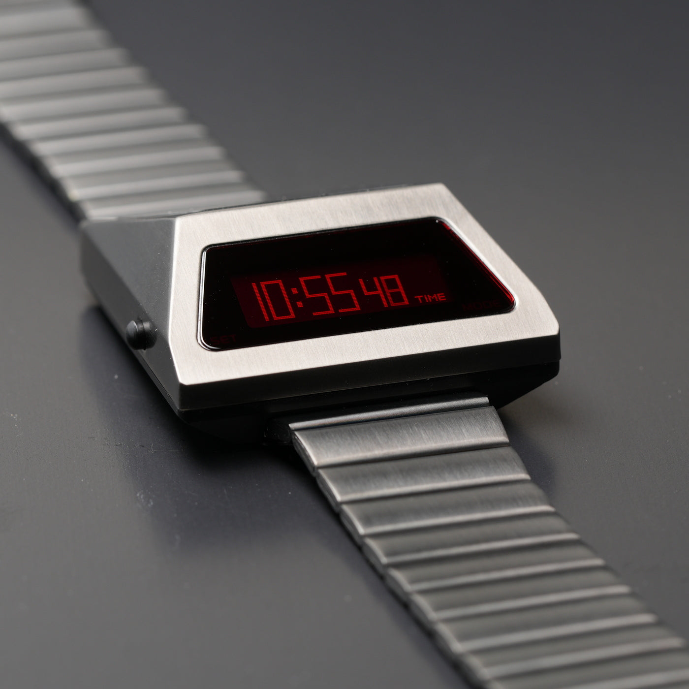 T-700 Blade (B-version, Dark Grey/Red) Fullmetal Shockproof OLED Limited Edition Watch
