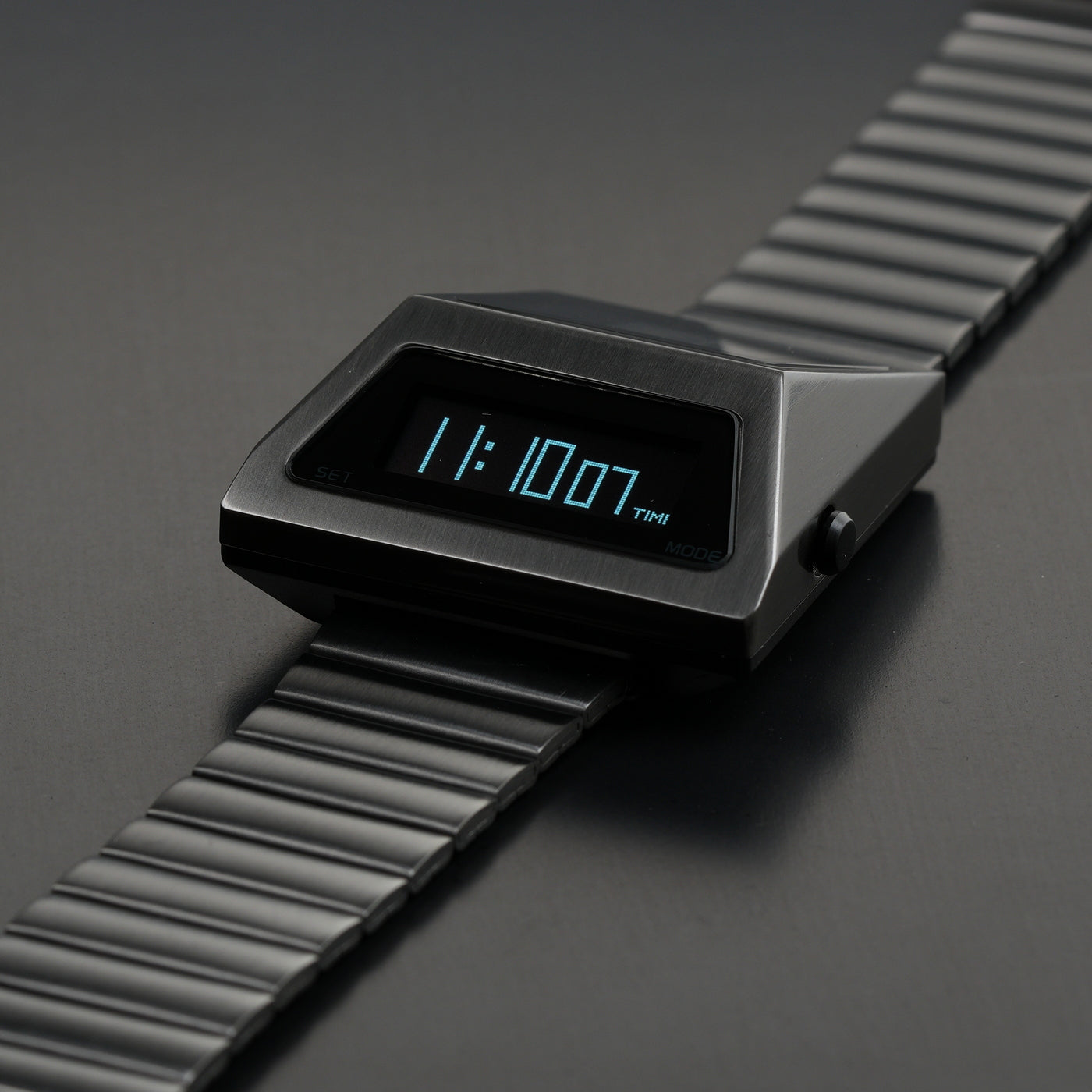 T-700 Blade (B-version, Dark Grey/White) Fullmetal Shockproof OLED Limited Edition Watch