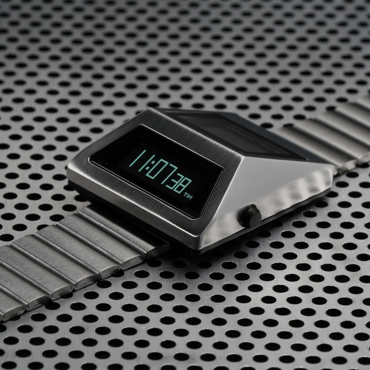 T-700 Blade (A-version, Silver/White) Fullmetal Shockproof OLED Limited Edition Watch