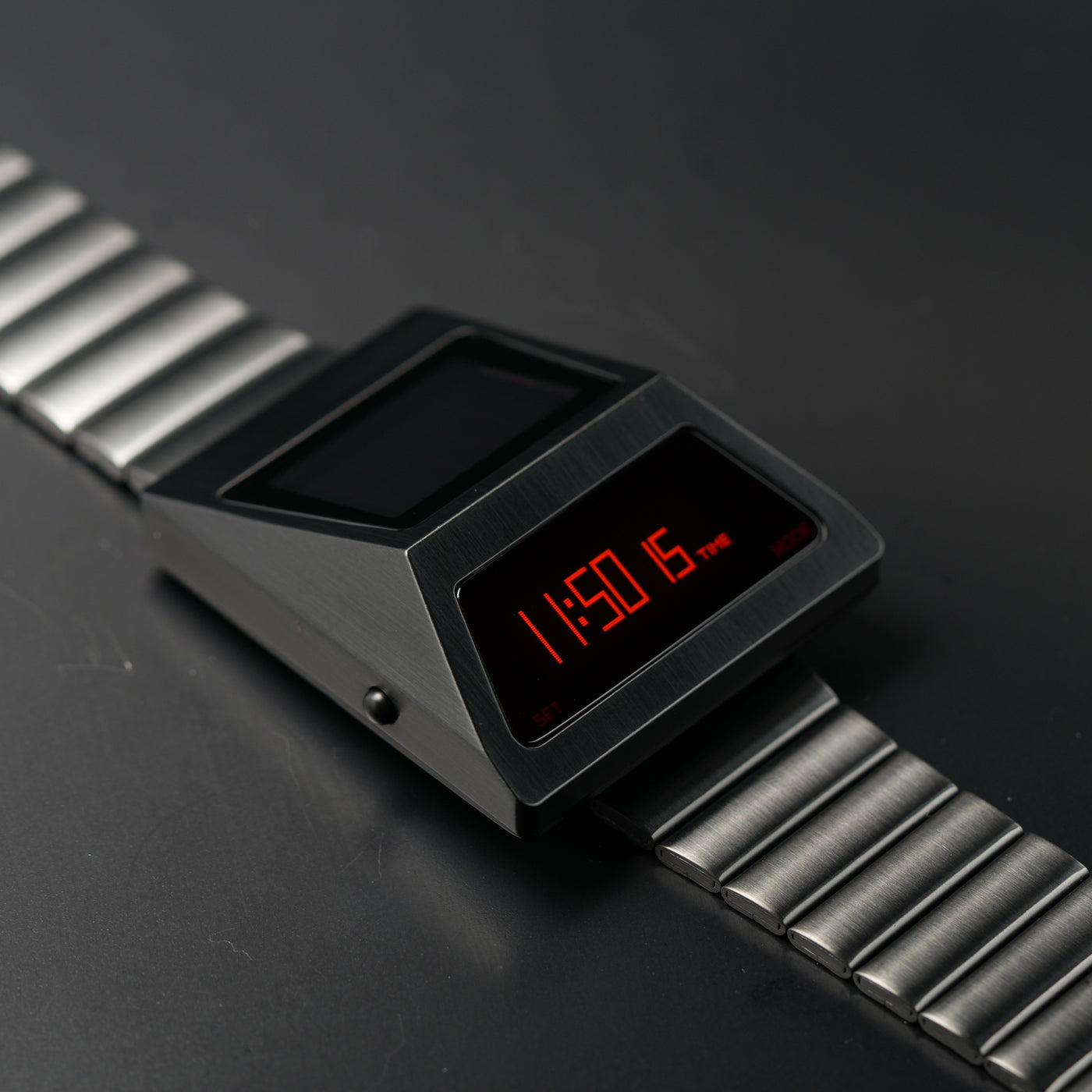 T-700 Blade (A-version, Dark Grey/Red) Fullmetal Shockproof OLED Limited Edition Watch