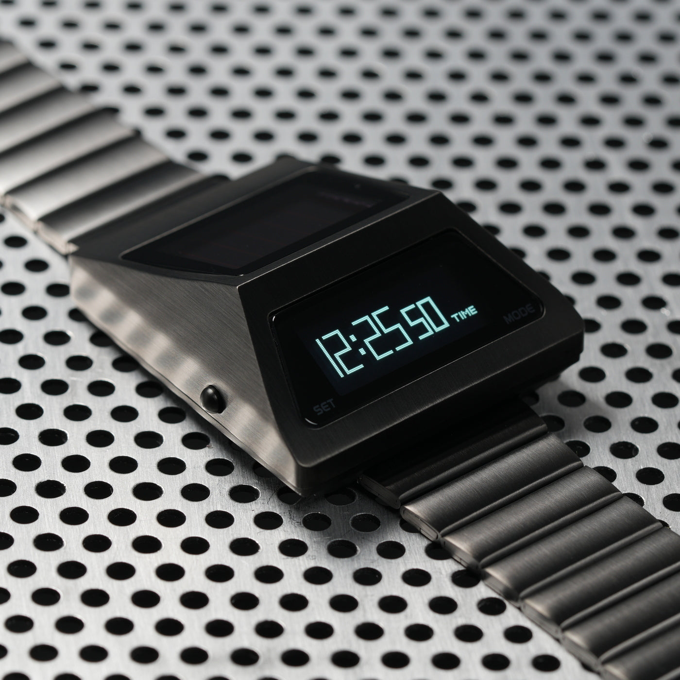 T-700 Blade (A-version, Dark Grey/White) Fullmetal Shockproof OLED Limited Edition Watch