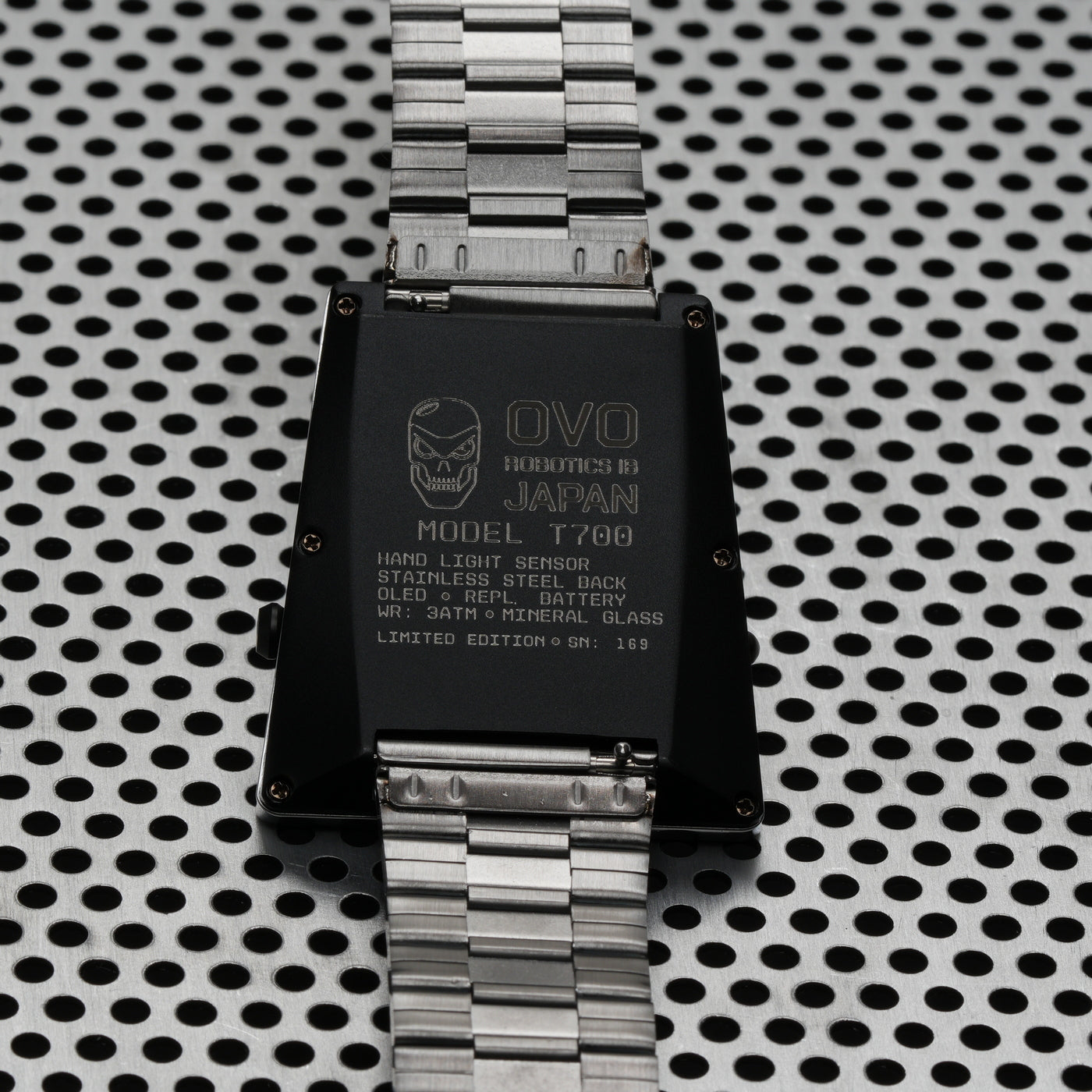 T-700 Blade (C-version, Silver/Red) Fullmetal Shockproof OLED Limited Edition Watch