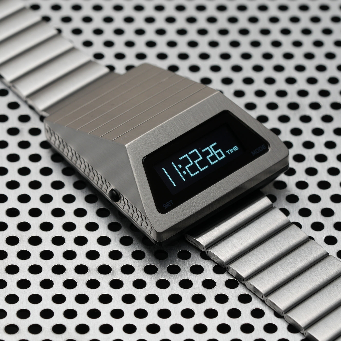 T-700 Blade (C-version, Silver/White) Fullmetal Shockproof OLED Limited Edition Watch