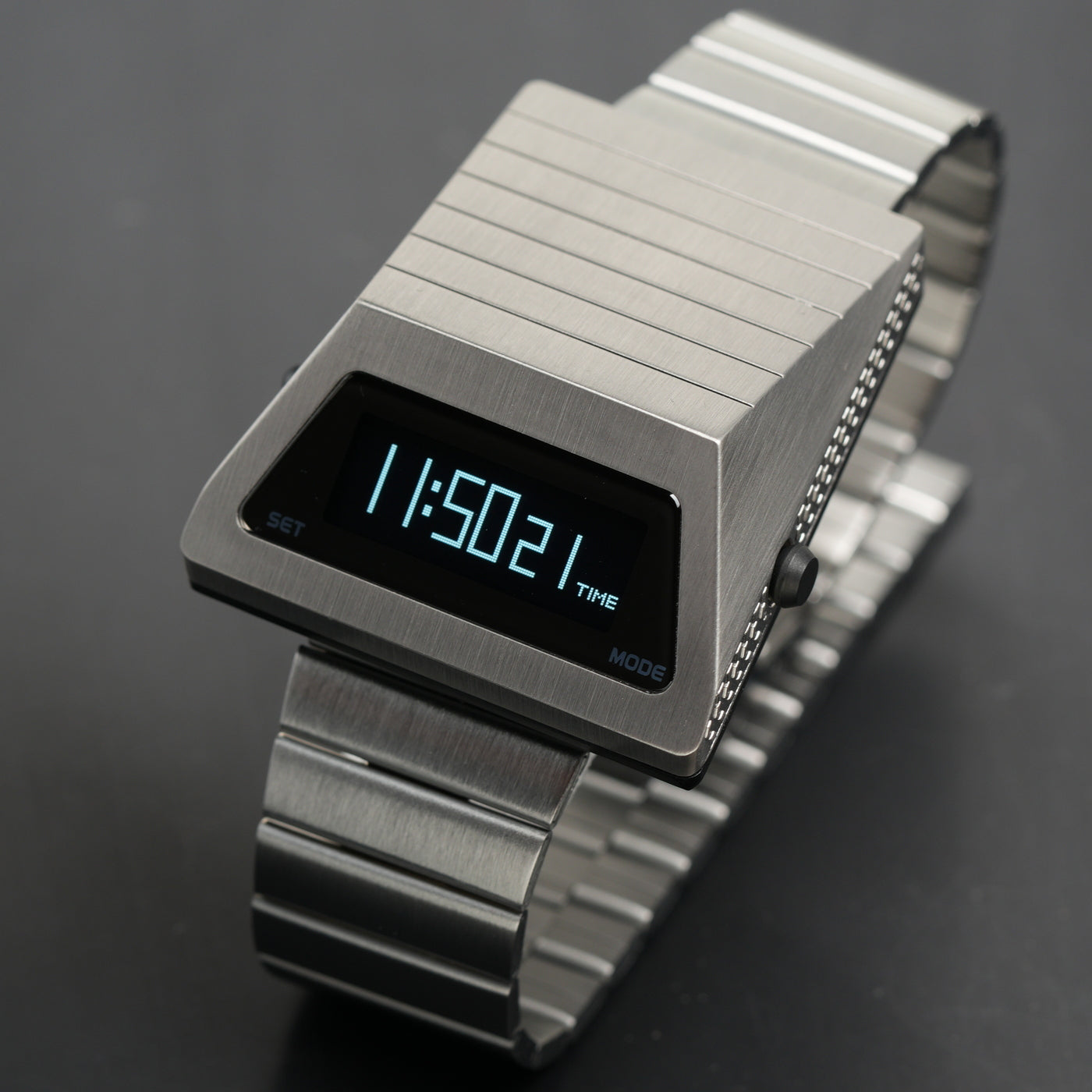 T-700 Blade (C-version, Silver/White) Fullmetal Shockproof OLED Limited Edition Watch
