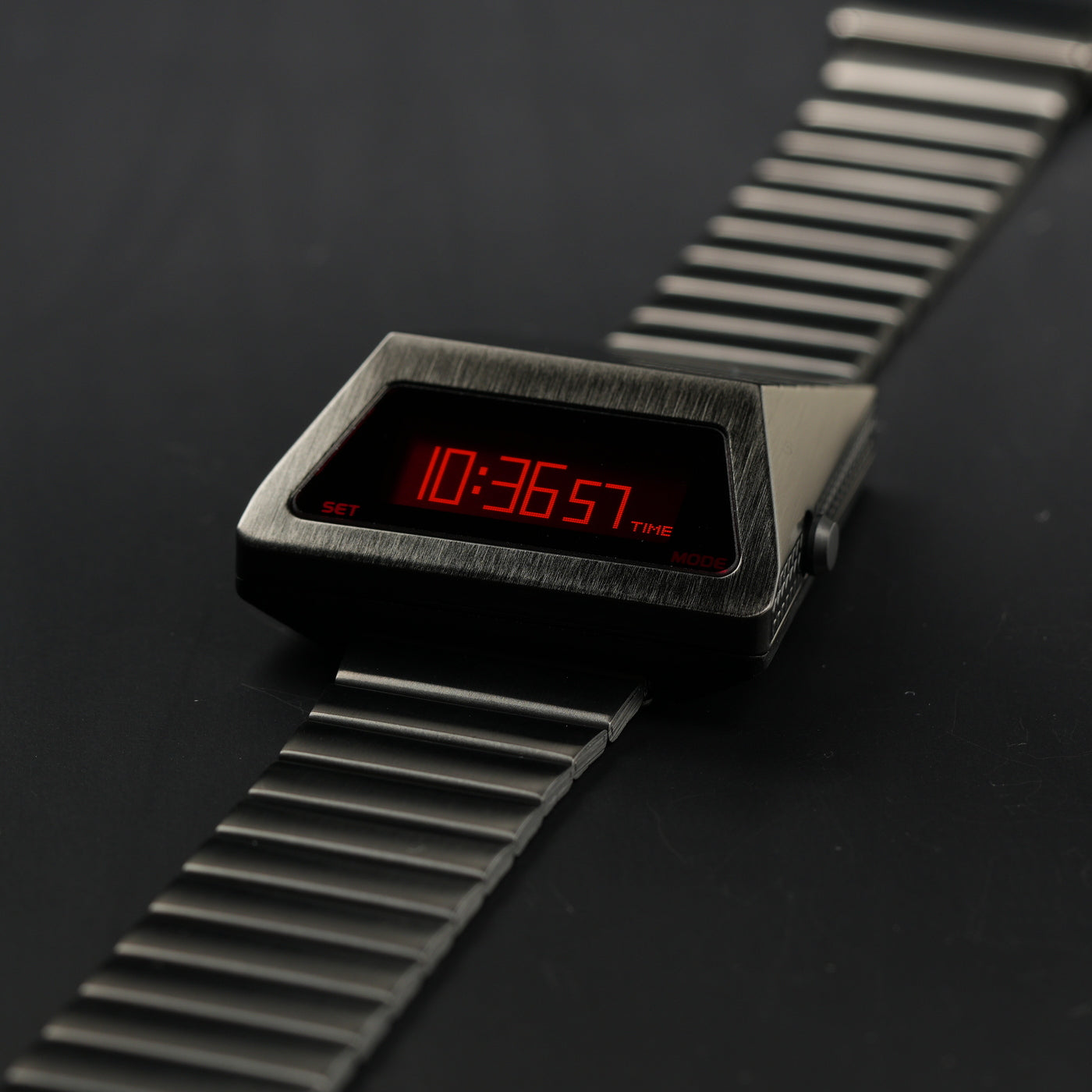 T-700 Blade (C-version, Dark Grey/Red) Fullmetal Shockproof OLED Limited Edition Watch