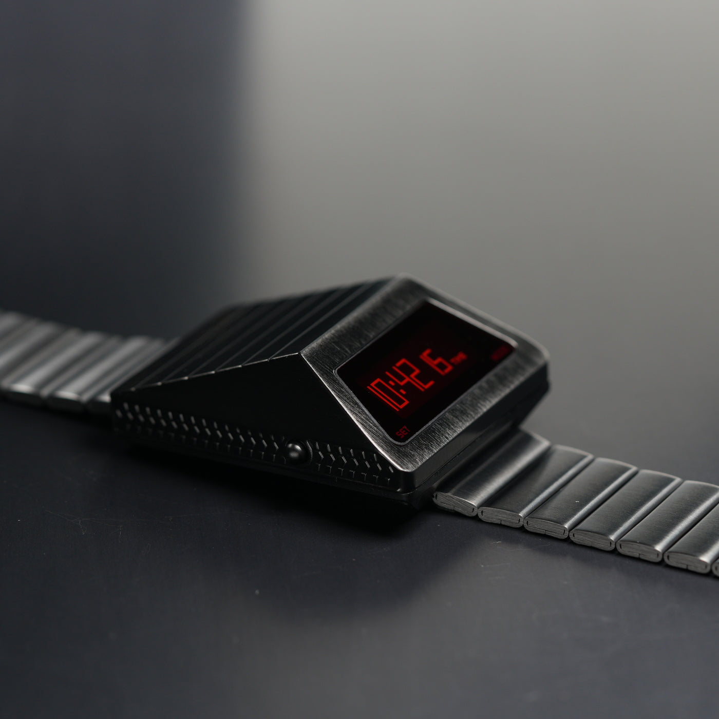 T-700 Blade (C-version, Dark Grey/Red) Fullmetal Shockproof OLED Limited Edition Watch