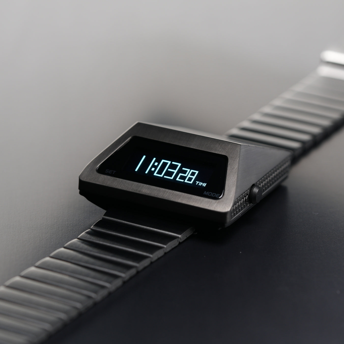 T-700 Blade (C-version, Dark Grey/White) Fullmetal Shockproof OLED Limited Edition Watch