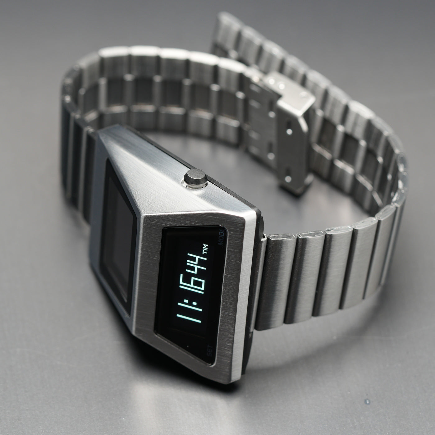 T-700 Blade (A-version, Silver/White) Fullmetal Shockproof OLED Limited Edition Watch