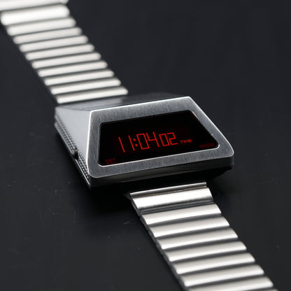 T-700 Blade (C-version, Silver/Red) Fullmetal Shockproof OLED Limited Edition Watch