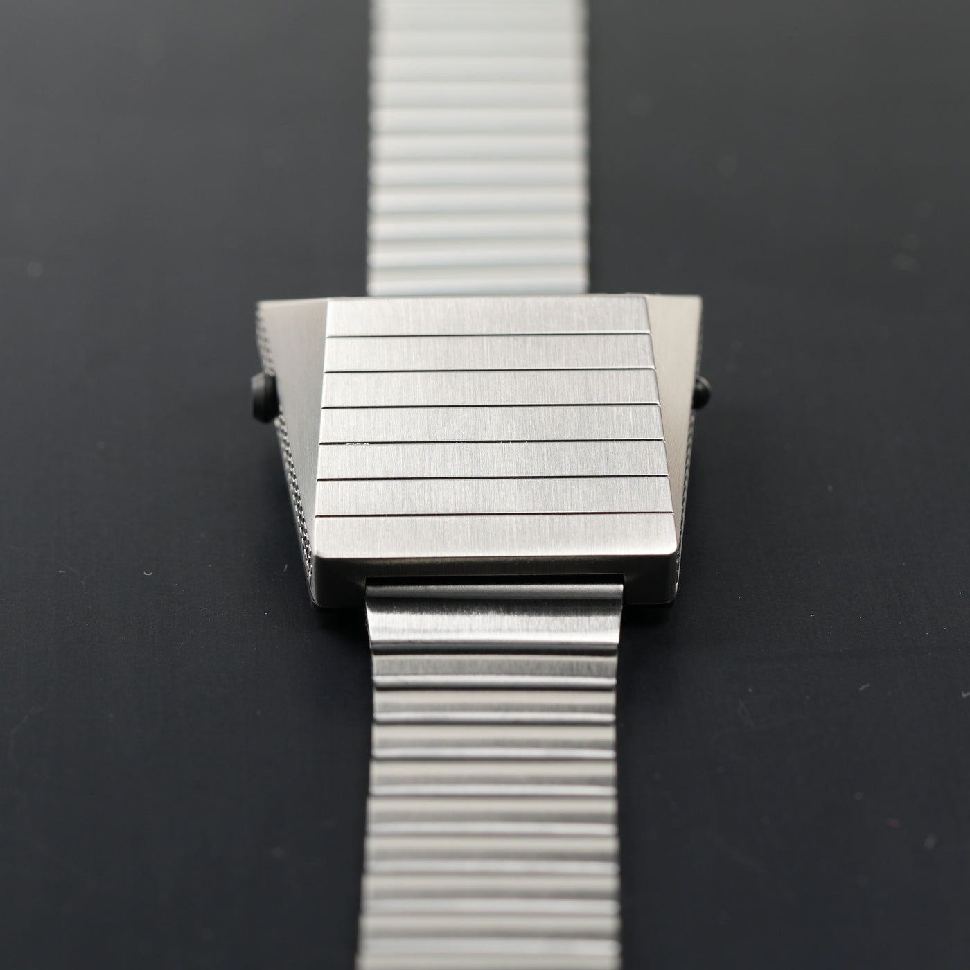 T-700 Blade (C-version, Silver/White) Fullmetal Shockproof OLED Limited Edition Watch