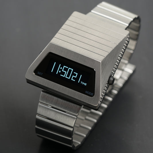 T-700 Blade (C-version, Silver/White) Fullmetal Shockproof OLED Limited Edition Watch